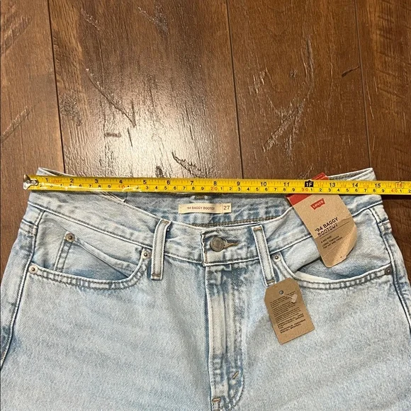 Levi's Light Blue Women's Mid Rise Baggy Jeans - Picture 10 of 10